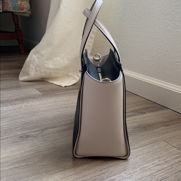 Kate Spade Purse/Crossbody - Picture 5 of 6